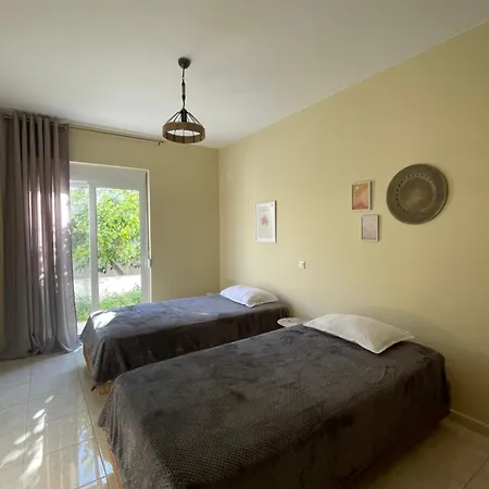 דירה Ambela House