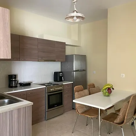 Ambela House * קפלוס